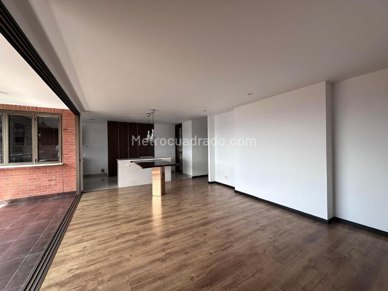 Apartamento en Arriendo, EL POBLADO, Medellín - View 4
