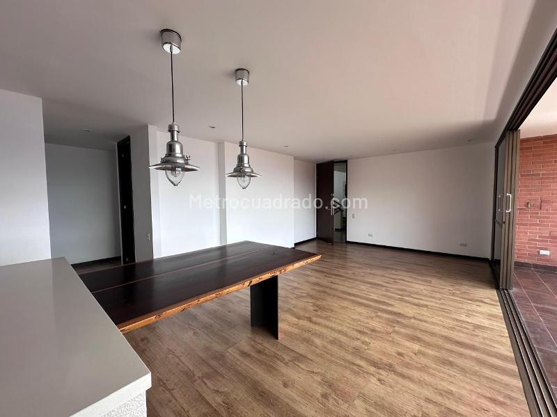 Apartamento en Arriendo, EL POBLADO, Medellín - More