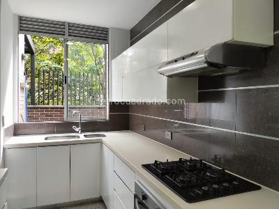 Apartamento de 2 alcobas en venta en El Poblado, Medellín, 167 m² · foto 5 de 20