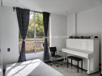 Apartamento de 2 alcobas en venta en El Poblado, Medellín, 167 m² · foto 9 de 20