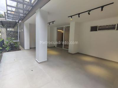 Casa de 3 alcobas en arriendo en El Poblado, Medellín, 320 m² · foto 19 de 20