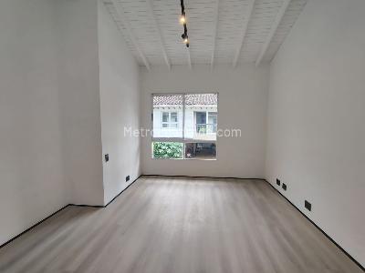 Casa de 3 alcobas en arriendo en El Poblado, Medellín, 320 m² · foto 8 de 20