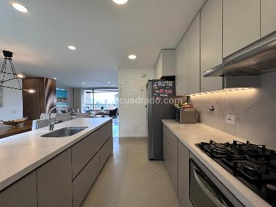 Apartamento de 3 alcobas en venta en El Poblado, Medellín, 125 m² · foto 7 de 20