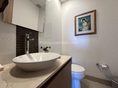 Apartamento de 3 alcobas en venta en El Poblado, Medellín, 125 m² · foto 18 de 20