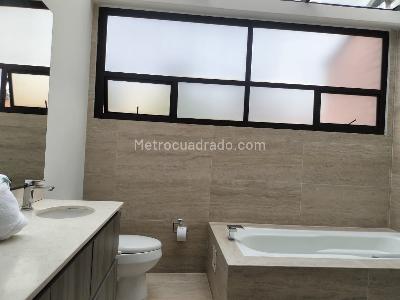 Casa en arriendo en El Poblado, Medellín · foto 18 de 20