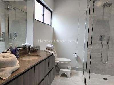 Casa en arriendo en El Poblado, Medellín · foto 19 de 20