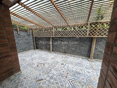 Apartamento de 3 alcobas en venta en La Florida, Medellín, 78 m² · foto 11 de 11