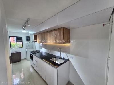 Apartamento de 3 alcobas en venta en La Florida, Medellín, 78 m² · foto 3 de 11
