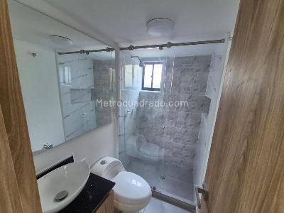 Apartamento de 3 alcobas en venta en La Florida, Medellín, 78 m² · foto 9 de 11