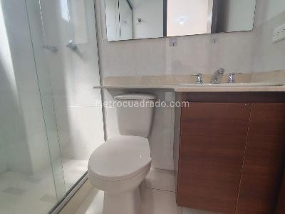 Apartamento de 3 alcobas en venta en El Poblado, Medellín, 115 m² · foto 15 de 16
