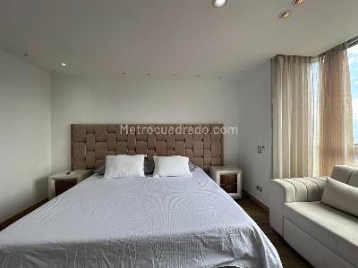 Apartamento de 3 alcobas en venta en El Tesoro, Medellín, 220 m² · foto 10 de 19