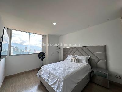 Apartamento de 3 alcobas en venta en El Tesoro, Medellín, 220 m² · foto 12 de 19