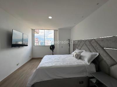Apartamento de 3 alcobas en venta en El Tesoro, Medellín, 220 m² · foto 13 de 19