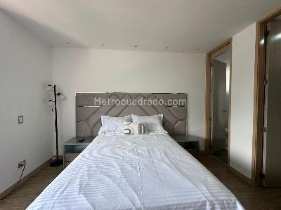 Apartamento de 3 alcobas en venta en El Tesoro, Medellín, 220 m² · foto 14 de 19