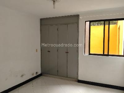 Apartamento de 3 alcobas en venta en El Poblado, Medellín, 300 m² · foto 13 de 19