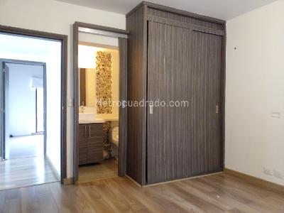 Casa de 4 alcobas en venta en El Poblado, Medellín, 300 m² · foto 13 de 20
