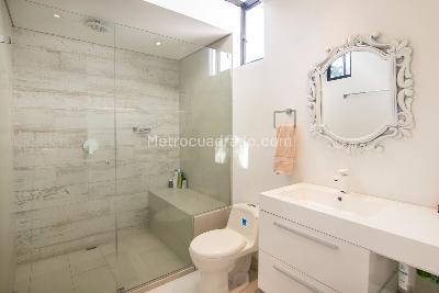 Casa de 4 alcobas en venta en Envigado, Envigado, 550 m² · foto 14 de 17
