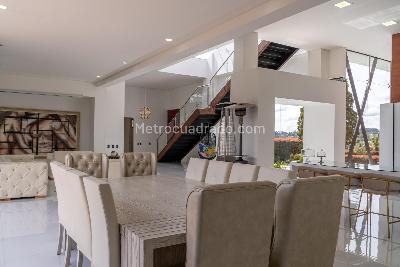 Casa de 4 alcobas en venta en Envigado, Envigado, 550 m² · foto 4 de 17