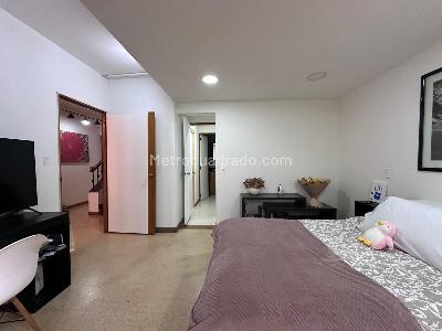 Casa de 2 alcobas en venta en El Poblado, Medellín, 210 m² · foto 14 de 19