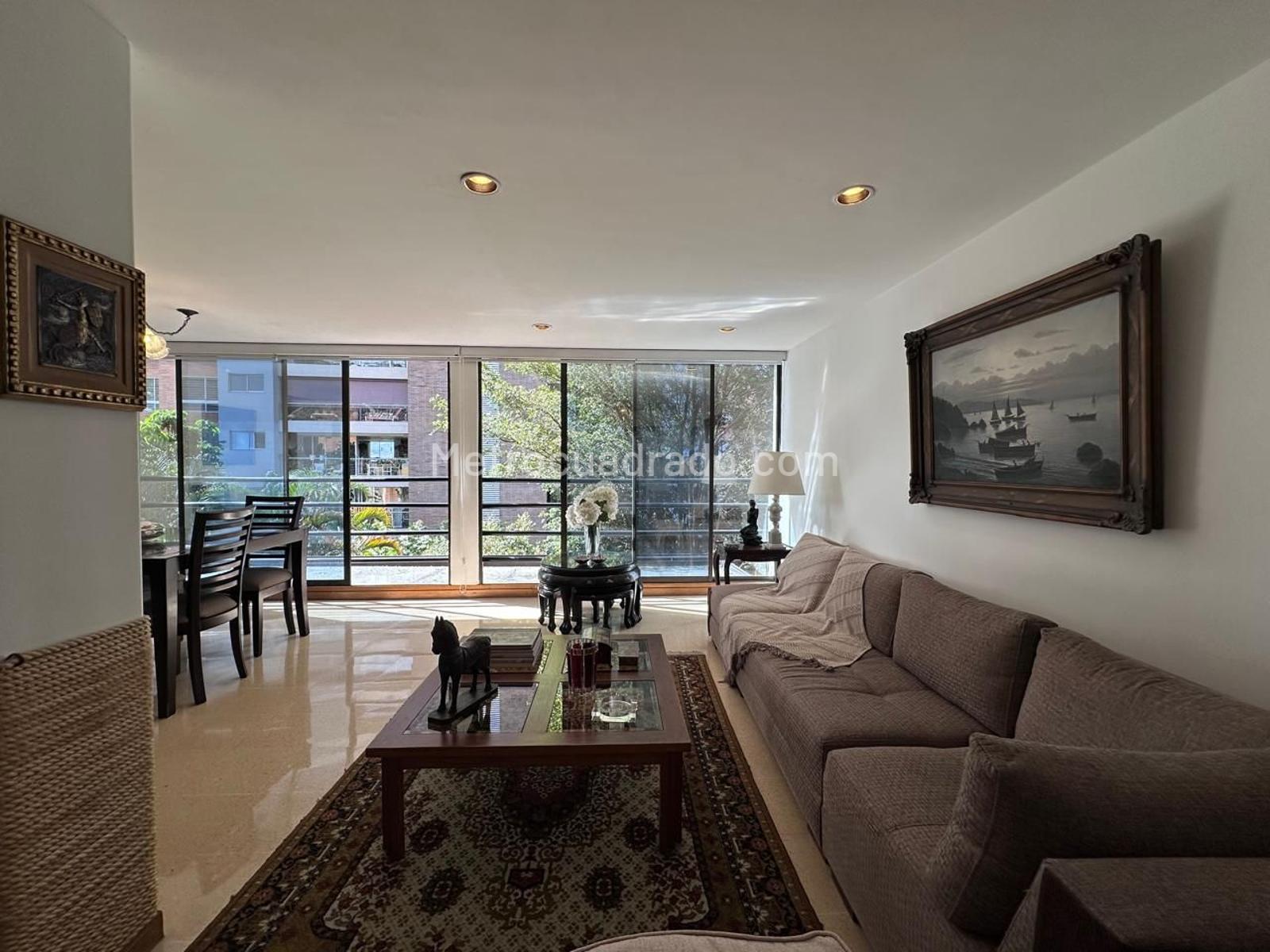 Casa de 2 habitaciones en venta en El Poblado, Medellín — imagen 1 de 19