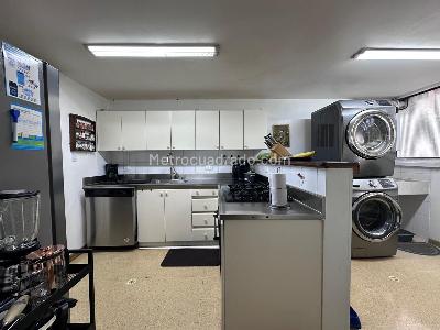Casa de 2 alcobas en venta en El Poblado, Medellín, 210 m² · foto 4 de 19