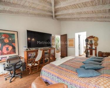 Casa de 4 alcobas en venta en Envigado, Envigado, 1631 m² · foto 6 de 15