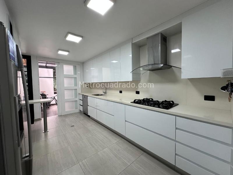 Casa en Venta, EL POBLADO, Medellín - Więcej