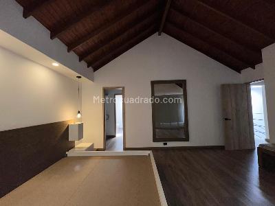 Casa de 3 alcobas en venta en El Poblado, Medellín, 216 m² · foto 9 de 20