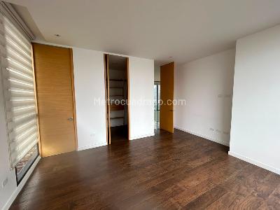 Apartamento de 3 alcobas en venta en El Poblado, Medellín, 280 m² · foto 14 de 19