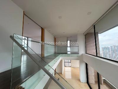 Apartamento de 3 alcobas en venta en El Poblado, Medellín, 280 m² · foto 8 de 19