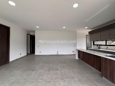 Casa de 3 alcobas en arriendo en Envigado, Envigado · foto 3 de 18