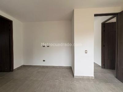 Casa de 3 alcobas en arriendo en Envigado, Envigado, 2000 m² · foto 11 de 18