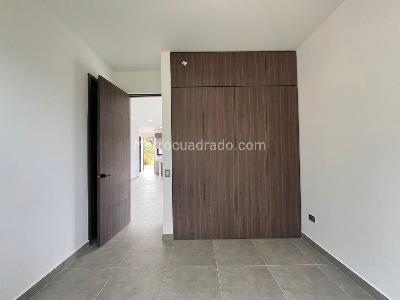 Casa de 3 alcobas en arriendo en Envigado, Envigado, 2000 m² · foto 7 de 18