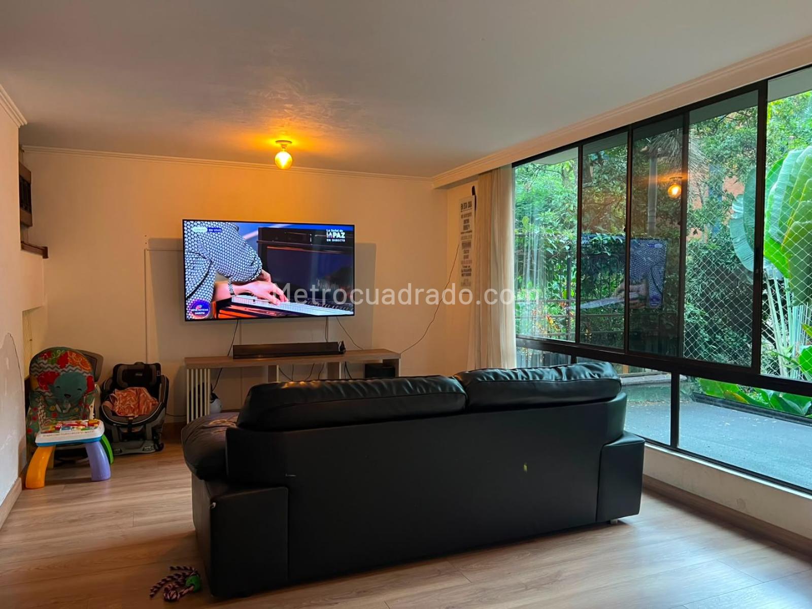 Casa de 3 habitaciones en venta en El Poblado, Medellín — imagen 1 de 19