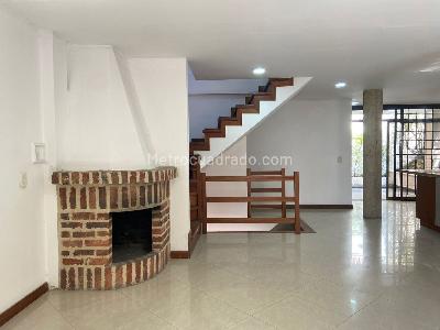 Casa de 3 alcobas en venta en Sabaneta, Sabaneta, 217 m² · foto 2 de 19