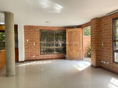 Casa de 3 alcobas en venta en Sabaneta, Sabaneta, 217 m² · foto 4 de 19