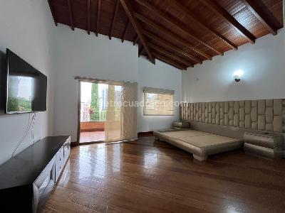 Casa de 4 alcobas en venta en Envigado, Envigado, 1753 m² · foto 11 de 20