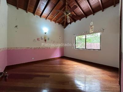 Casa de 4 alcobas en venta en Envigado, Envigado, 1753 m² · foto 13 de 20