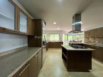 Casa de 4 alcobas en venta en Envigado, Envigado, 1753 m² · foto 6 de 20