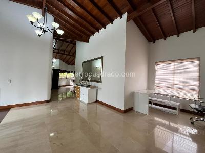 Casa de 4 alcobas en venta en Envigado, Envigado, 1753 m² · foto 9 de 20