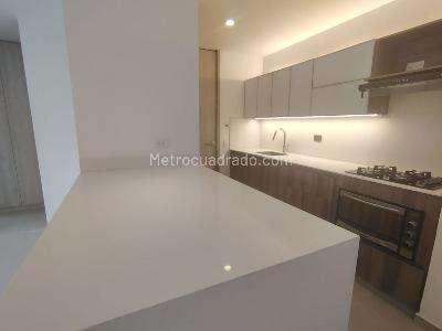 Apartamento de 1 alcoba en venta en El Poblado, Medellín, 62 m² · foto 6 de 14