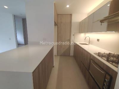 Apartamento de 1 alcoba en venta en El Poblado, Medellín, 62 m² · foto 7 de 14
