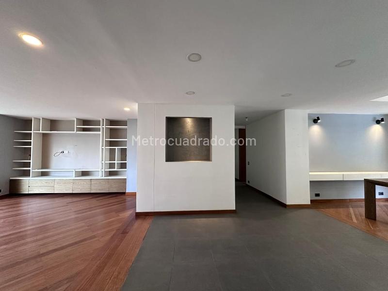 Apartamento en Arriendo, EL POBLADO, Medellín - Widok 2