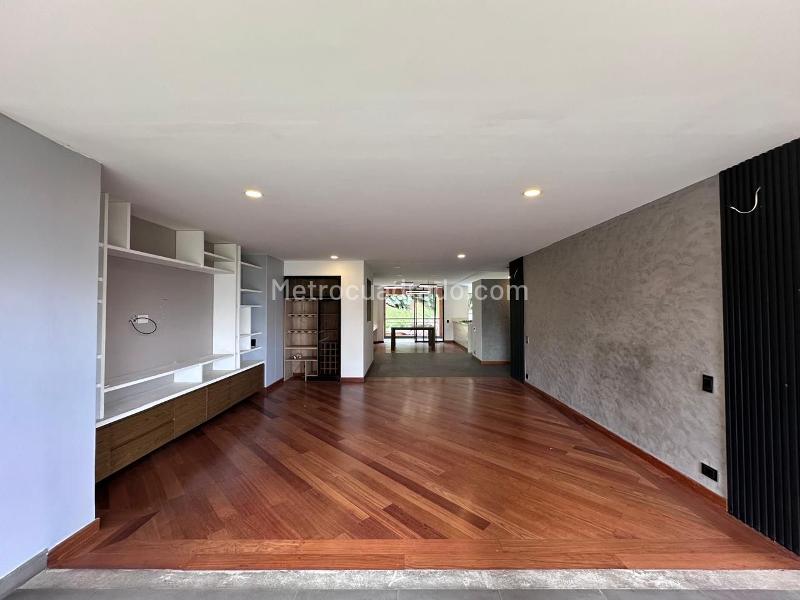 Apartamento en Arriendo, EL POBLADO, Medellín - Widok 4