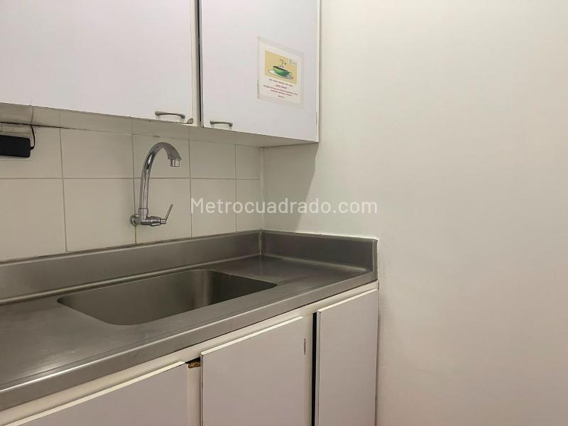 Oficina en Arriendo, EL POBLADO, Medellín - Más