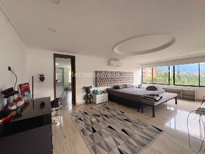 Apartamento de 4 alcobas en venta en El Poblado, Medellín, 590 m² · foto 8 de 20