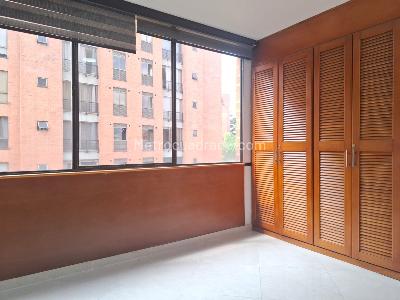 Apartamento de 3 alcobas en venta en El Poblado, Medellín, 116 m² · foto 10 de 17