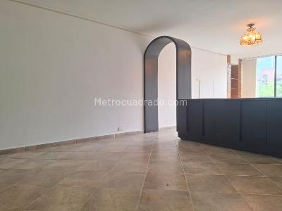 Apartamento de 3 alcobas en venta en El Poblado, Medellín, 116 m² · foto 2 de 17