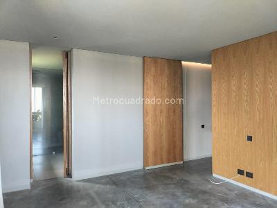 Apartamento de 2 alcobas en venta en El Poblado, Medellín, 186 m² · foto 11 de 17