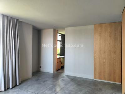 Apartamento de 2 alcobas en venta en El Poblado, Medellín, 186 m² · foto 12 de 17